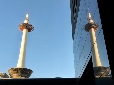 京都タワー＠駅ビル 京都タワー,京都駅,駅ビルの写真素材