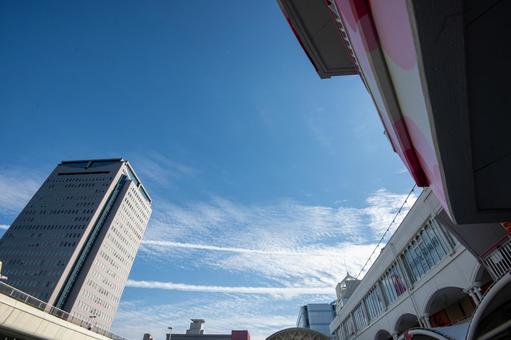 秋空の千里中央 秋空の千里中央 秋,晴れ空,青空の写真素材