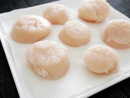大きいホタテの刺身(青森県の野牛産) 大きいホタテの刺身(青森県の野牛産) ホタテ,ホタテ貝柱,刺身の写真素材
