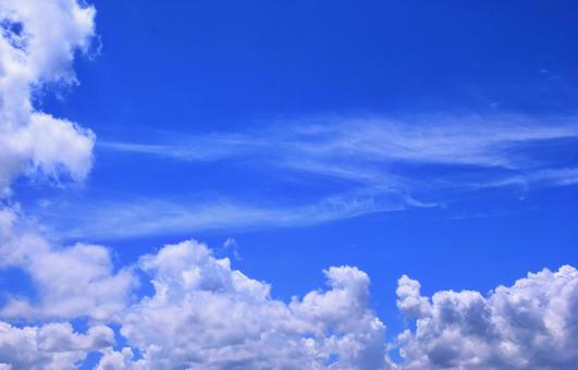 空画像・背景素材/夏の空雲 空画像・背景素材/夏の空雲の写真