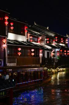 蘇州・七里山塘(山塘街)の夜景 蘇州・七里山塘(山塘街)の夜景の写真
