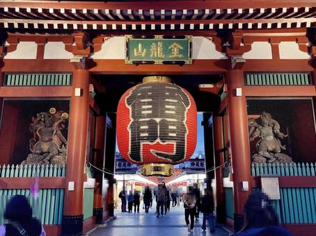 東京風景・浅草雷門 雷門,風雷神門,大提灯の写真素材