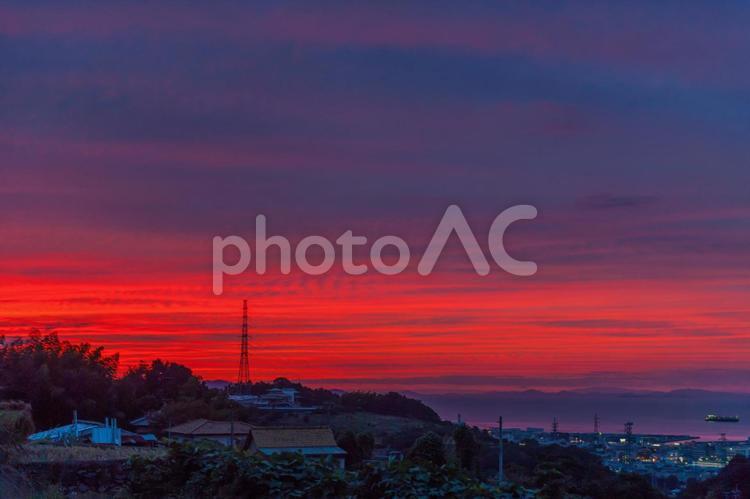 瀬戸の夕陽に惹かれて 夕日,夕陽,夕焼けの写真素材