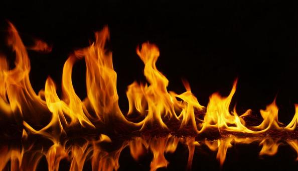 燃え盛る炎・火の写真