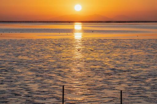 佐賀-【有明海の初日の出（ご来光）】 佐賀,鹿島市,道の駅鹿島の写真素材