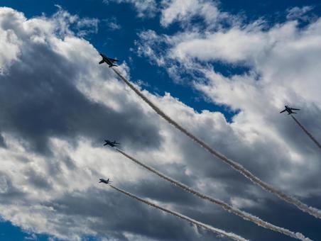 ブルーインパルス ブルーインパルス,入間航空祭,2025の写真素材