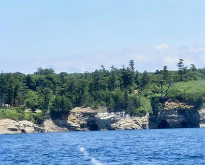 View of Tojinbo from a sightseeing boat, JPG View of Tojinbo from a sightseeing boat, JPG
