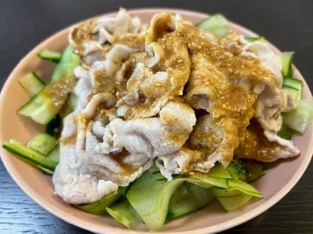 美味しそうな豚しゃぶサラダ 美味しそうな豚しゃぶサラダ 豚しゃぶ,豚しゃぶサラダ,冷しゃぶの写真素材