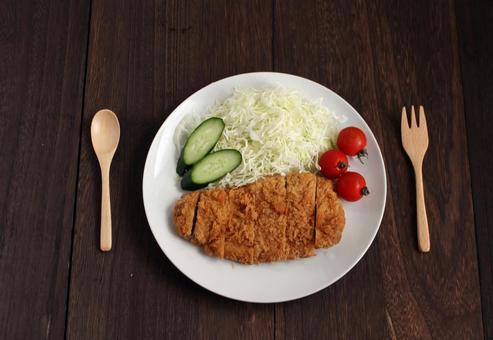 とんかつとサラダの盛り付け とんかつとサラダの盛り付け とんかつ,サラダ,キャベツの写真素材