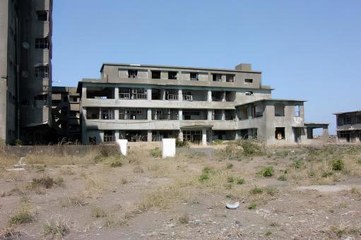 廃墟と化した軍艦島の建物 廃墟と化した軍艦島の建物 軍艦島,端島,炭鉱の写真素材