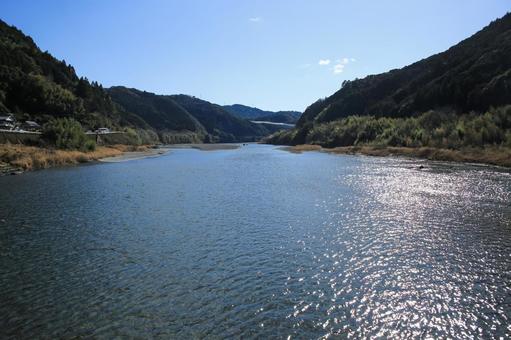 高知県いの町　名越屋沈下橋から見た仁淀川 川,河原,仁淀川の写真素材