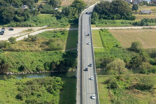 桶川市の荒川にかかる太郎右衛門橋を空撮 太郎右衛門橋,橋,荒川の写真素材