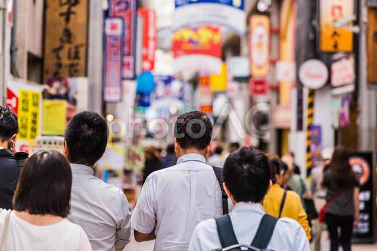商店街を歩く人々 アジア,人,人々の写真素材