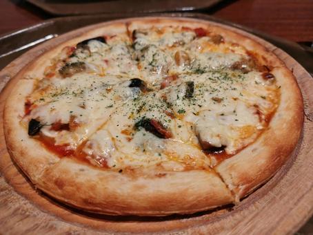 野菜ピザの写真