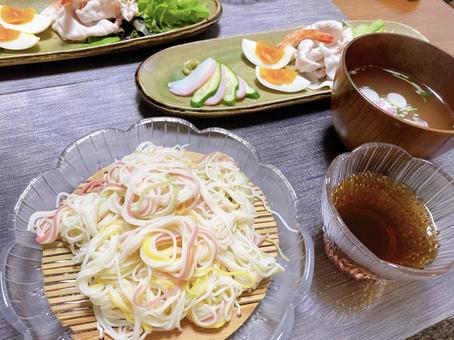 夏の定番ソーメン 夏の定番ソーメンの写真
