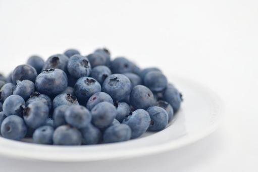 Blueberries, blueberries on a plate, lots of blueberries, freshly picked blueberries, blueberry image material, JPG Blueberries, blueberries on a plate, lots of blueberries, freshly picked blueberries, blueberry image material, JPG