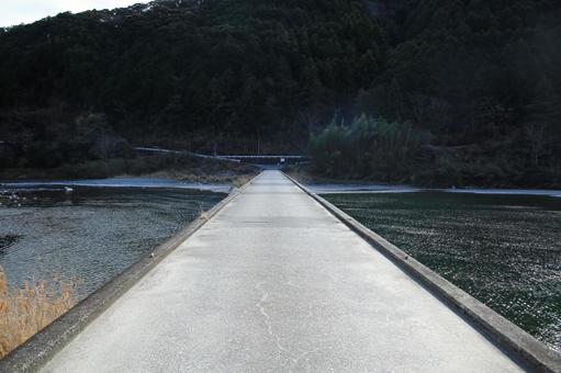 高知県越知町 片岡沈下橋 高知県越知町 片岡沈下橋の写真