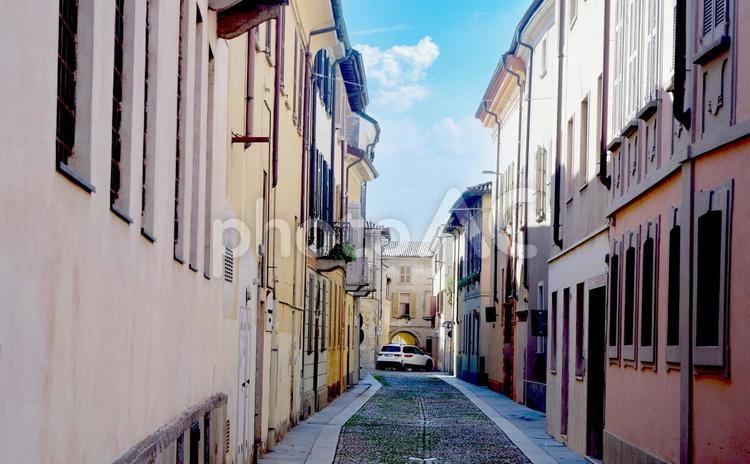 北イタリアの街   路地裏  イタリア イタリア,イタリー,イタリヤの写真素材