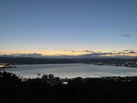 諏訪湖 諏訪湖 夜景,湖,秋の写真素材