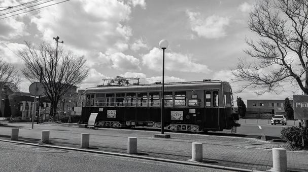 Monochrome tram and street corner, JPG Monochrome tram and street corner, JPG