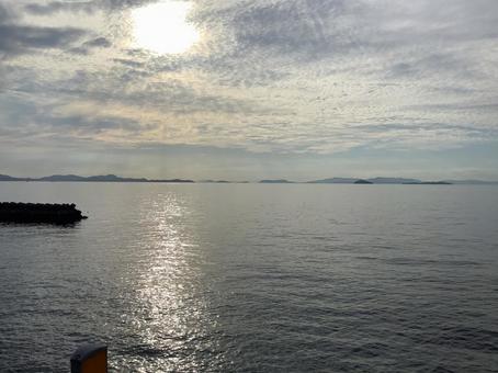 海 海 海,瀬戸内海,夕日の写真素材