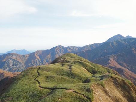 雨飾山・登山道の女神の横顔 雨飾山・登山道の女神の横顔 雨飾山,登山道,山の写真素材