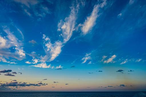 日本海　フェリーからの風景 日本海,日本海フェリー,海の写真素材