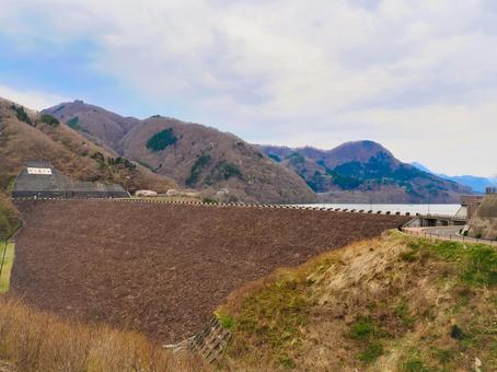 秋の七ヶ宿ダムの風景 秋の七ヶ宿ダムの風景の写真