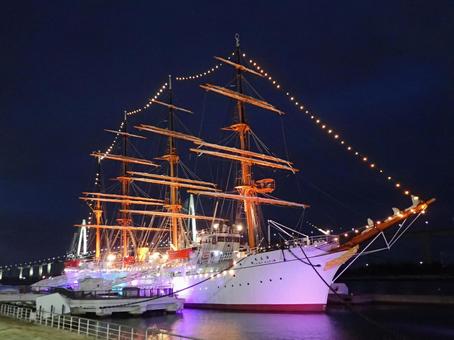 富山・帆船海王丸の夜景 (2) 海王丸パーク,海王丸,帆船の写真素材