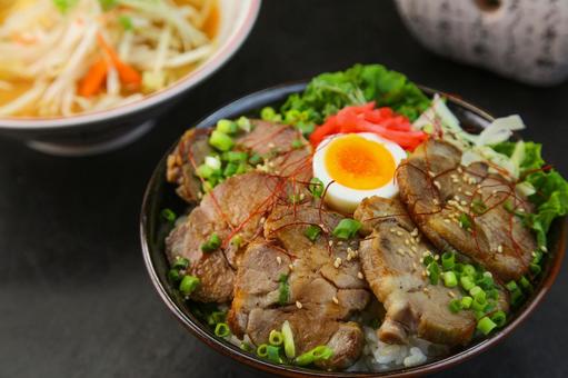 豚丼 豚丼の写真