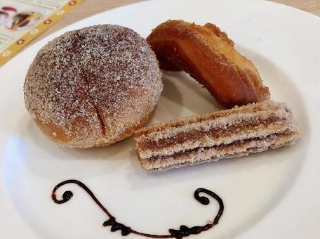 Malasadas and churros in Tokyo, Japan, JPG