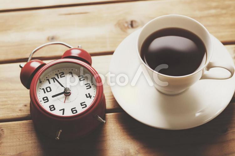 時計と珈琲 コーヒー,ホットコーヒー,ブラックコーヒーの写真素材