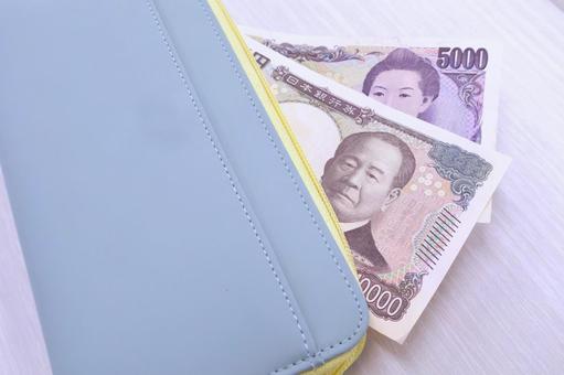 収入と支出・節約・支払いのイメージ 収入と支出・節約・支払いのイメージ 家計,収入,支出の写真素材