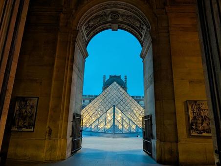 ルーブル美術館 ルーブル美術館 ルーブル美術館,ルーブル,三角の写真素材