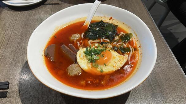 上海で食べた麻辣米線 麻辣米線,米線,麺料理の写真素材