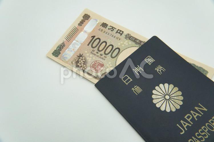 日本のパスポートと日本円 パスポート,japan,出国の写真素材
