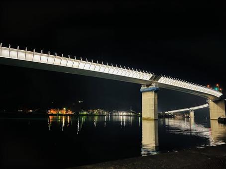 牛深ハイヤ大橋 夜景,橋,ハイヤ大橋の写真素材