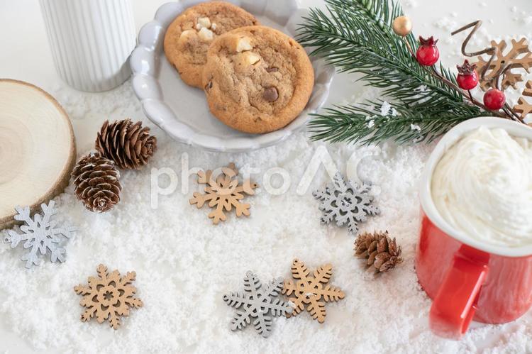 ホワイトクリスマス_カフェタイム3 クリスマス,カフェタイム,コーヒーの写真素材