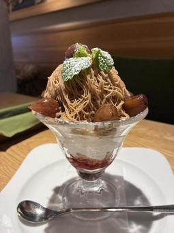 マロンモンブラン@パフェ10 パフェ,マロン,モンブランの写真素材