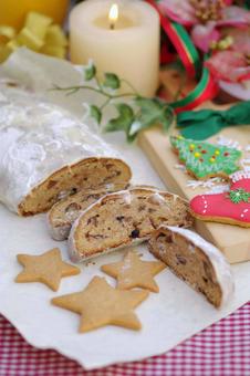 シュトーレン　クリスマス シュトーレン,シュトレン,クリスマスの写真素材