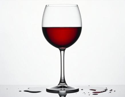 グラスに入った赤ワイン12 グラスに入った赤ワイン12の写真