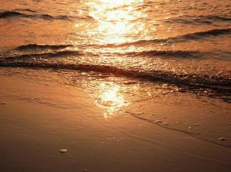 海と夕焼け 海と夕焼けの写真