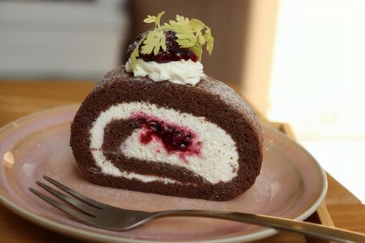 ロールケーキ ロールケーキ,米粉のロールケーキ,カフェのケーキの写真素材