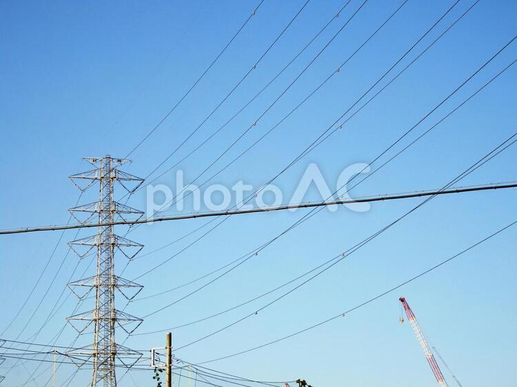 鉄塔がある風景 鉄塔,送電線,電線の写真素材
