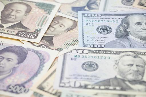 ドル紙幣 日本円 ドル紙幣,日本円,お金の写真素材