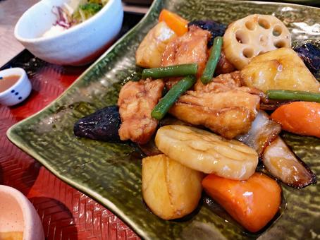 Lunch sweet and sour pork Lunch sweet and sour pork