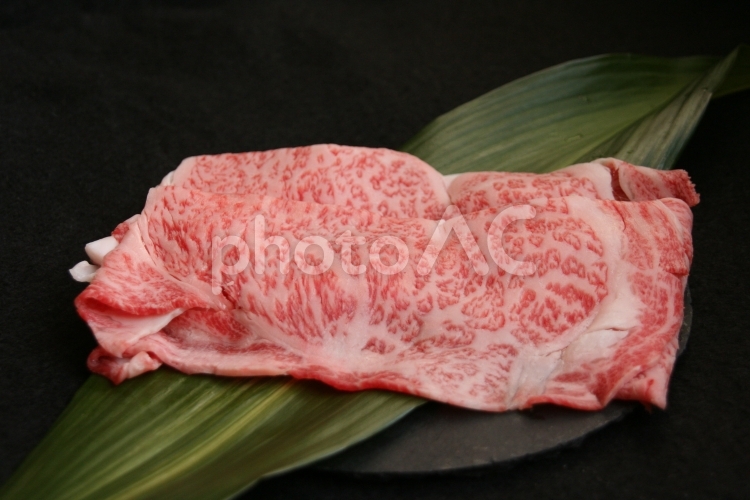 黒毛和牛ロースすき焼き用 ロース,牛肉,すき焼きの写真素材