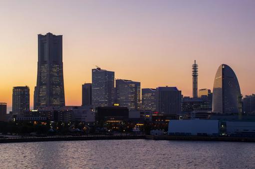 横浜みなとみらいの夕景 横浜,みなとみらい,夕景の写真素材