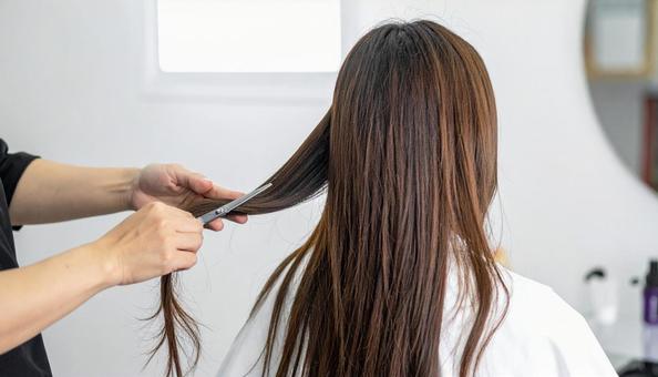 ヘアサロンイメージ 美容師の手 ヘアサロンイメージ 美容師の手の写真
