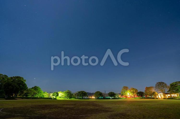 夜の宮崎市田野運動公園 夜,夜景,公園の写真素材